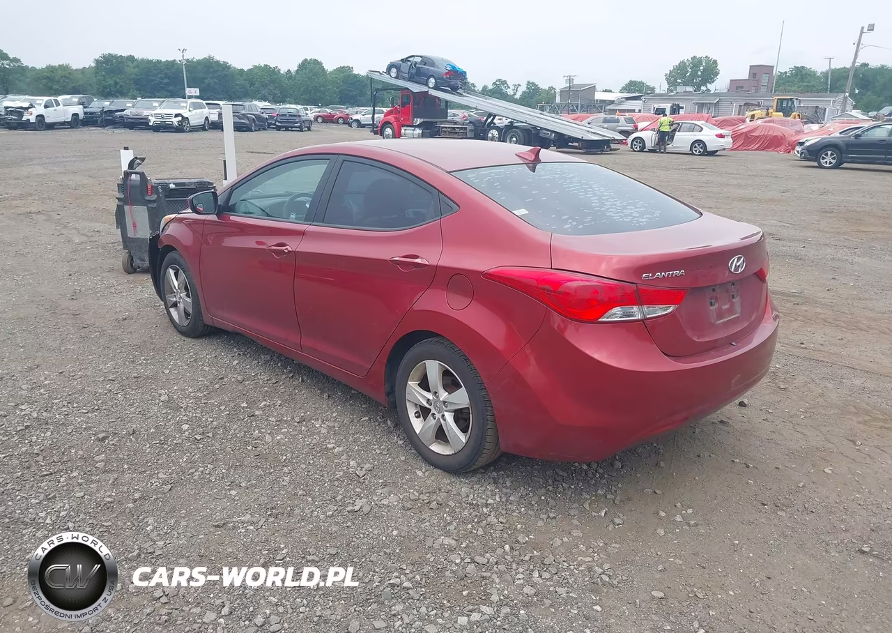 2013 Hyundai Elantra Gls VIN:5NPDH4AE1DH210627 - 3
