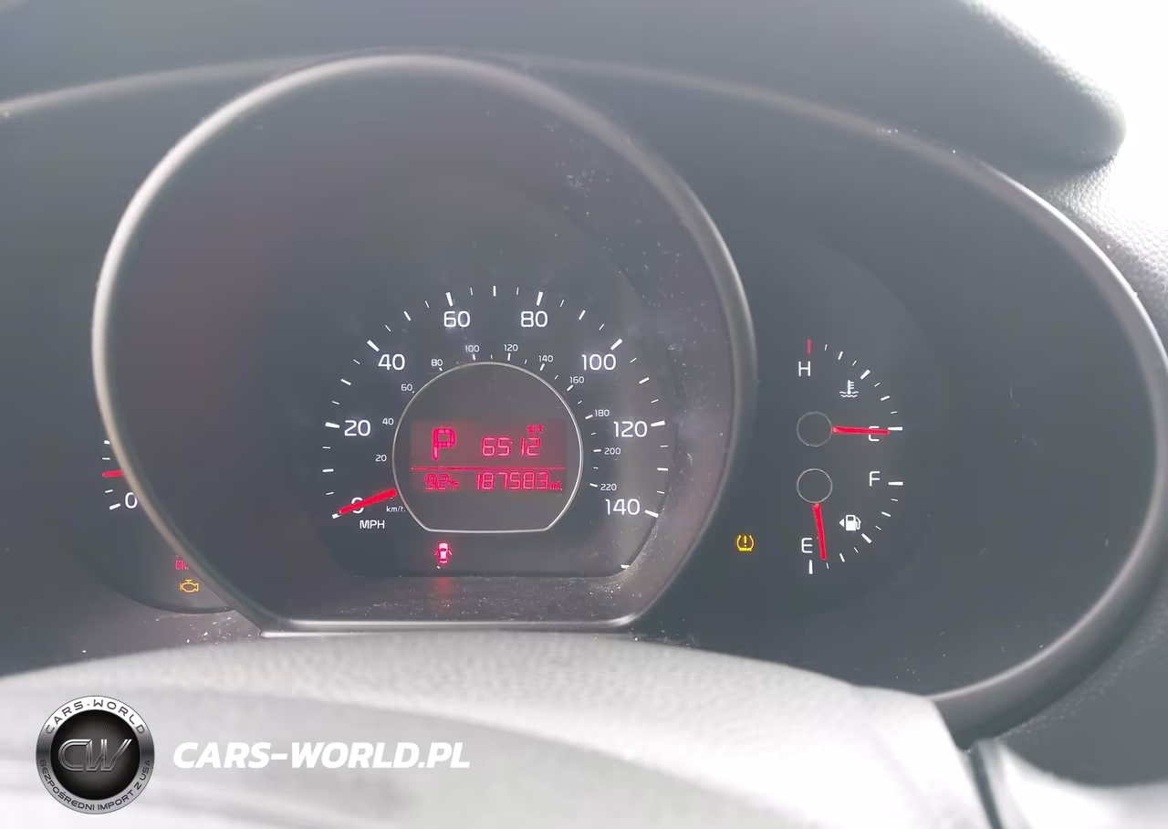 2014 Kia Soul VIN:KNDJN2A27E7701165 - 7