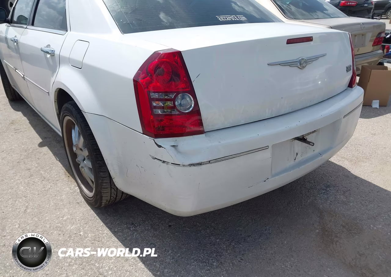 2010 Chrysler 300 Touring-Signature Series-Executive Series VIN:2C3CA5CV2AH265924 - 12