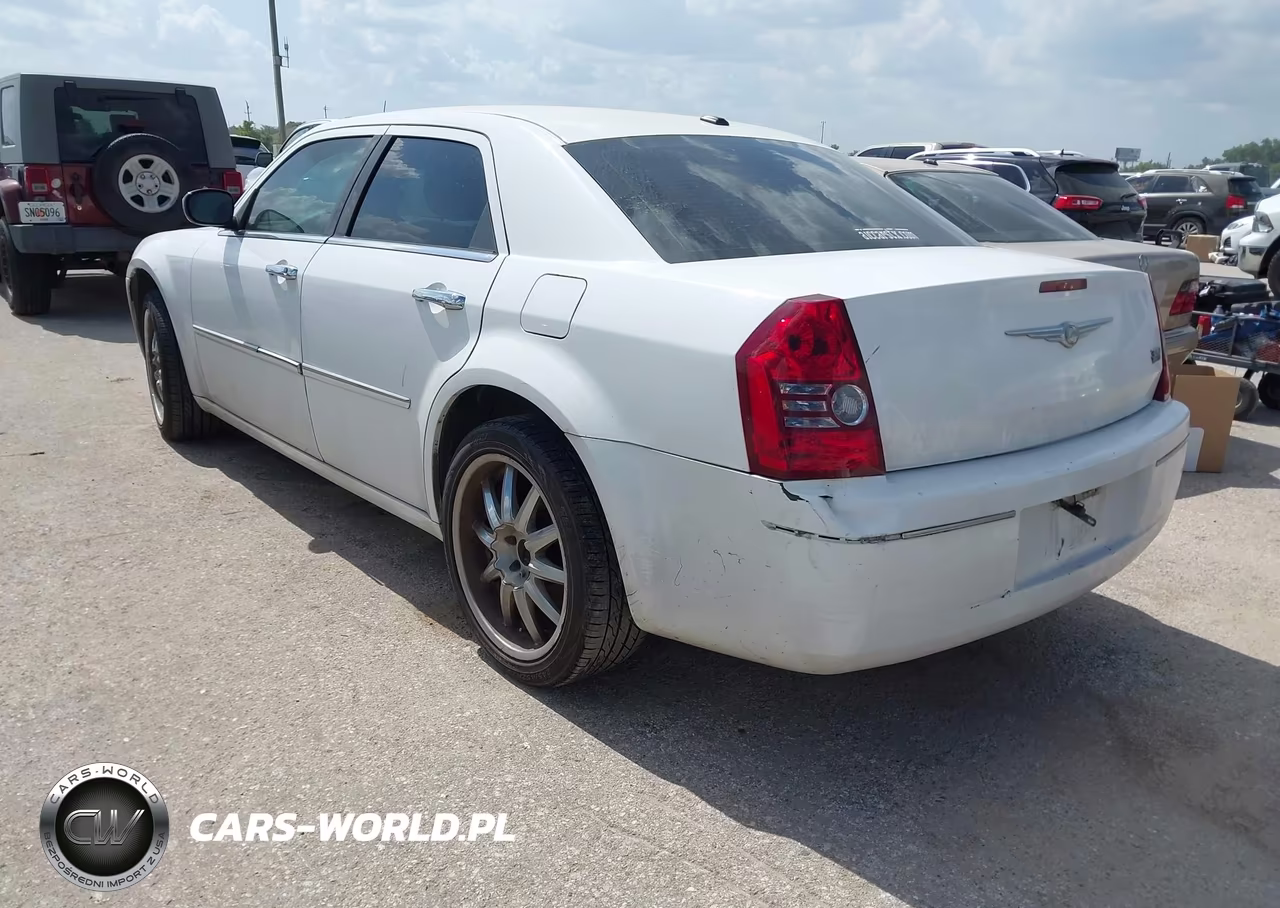 2010 Chrysler 300 Touring-Signature Series-Executive Series VIN:2C3CA5CV2AH265924 - 3