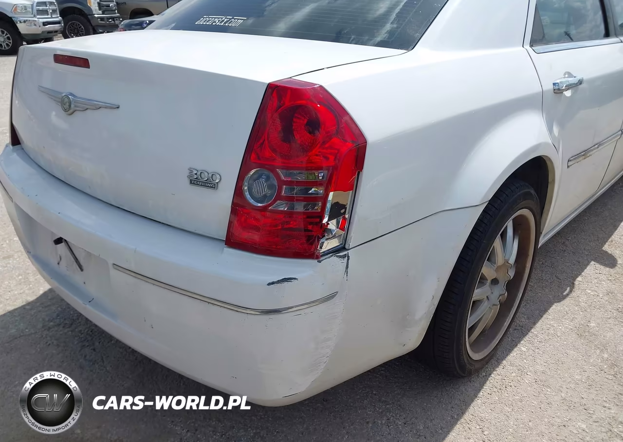 2010 Chrysler 300 Touring-Signature Series-Executive Series VIN:2C3CA5CV2AH265924 - 6