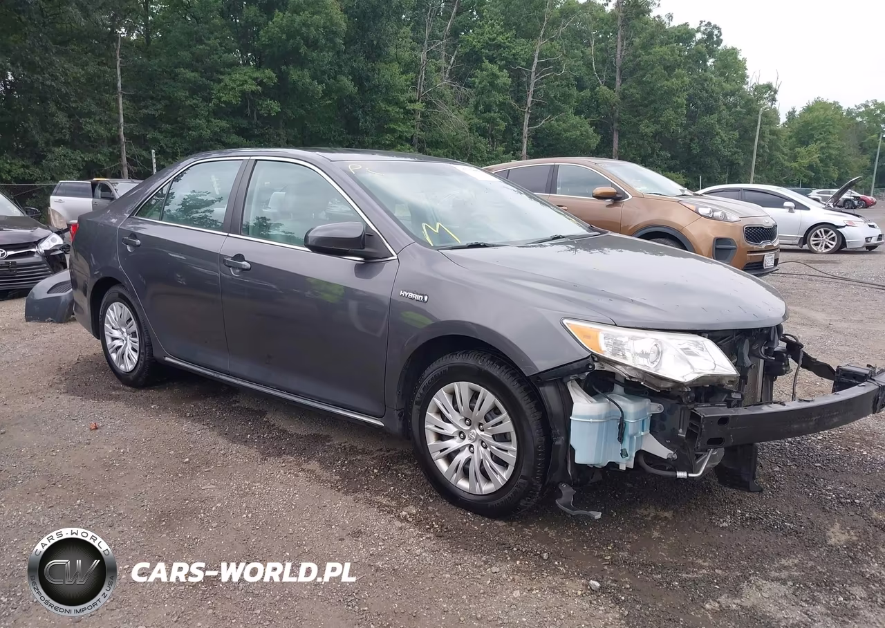2014 Toyota Camry Hybrid Le