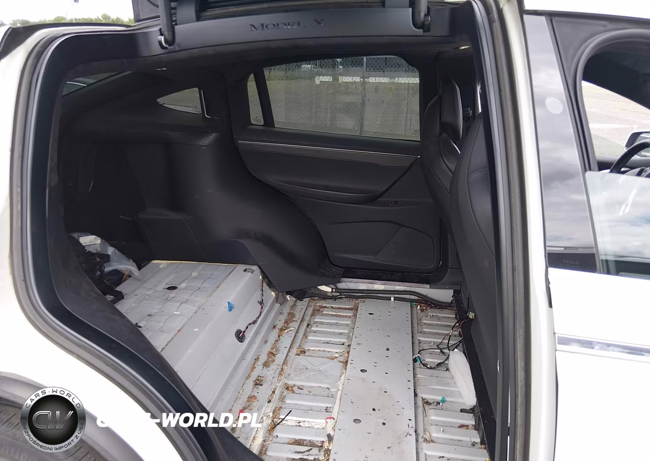 2017 Tesla Model X 100D-75D-90D VIN:5YJXCBE27HF055540 - 8