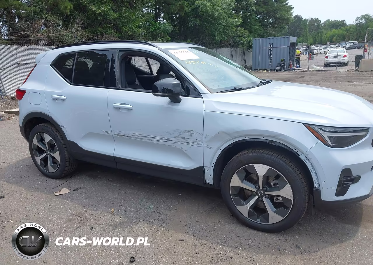 2026 Volvo Xc40 Plus, B5 Awd Gas (Mild Hybrid), Dark VIN:YV4L12UC2T2782463 - 13