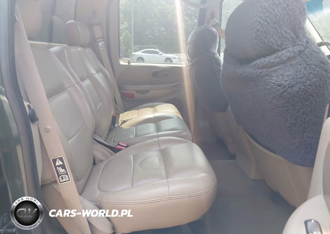 2002 Ford F-150 Lariat-Xlt VIN:1FTRW08L92KA11106 - 8