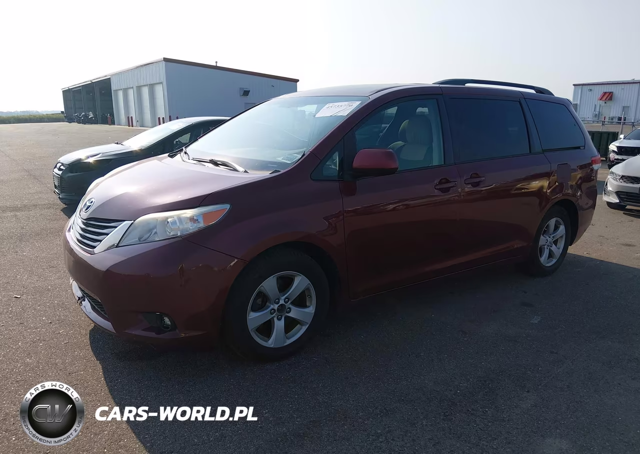 2012 Toyota Sienna Le V6 8 Passenger VIN:5TDKK3DC6CS207423 - 2