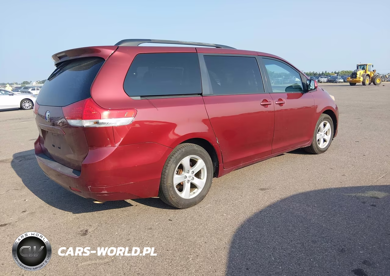 2012 Toyota Sienna Le V6 8 Passenger VIN:5TDKK3DC6CS207423 - 4