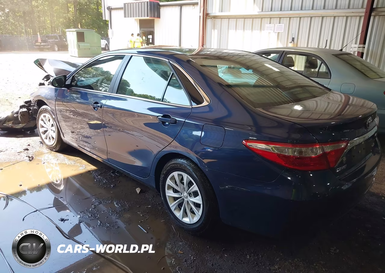 2017 Toyota Camry Le VIN:4T1BF1FK7HU757435 - 3