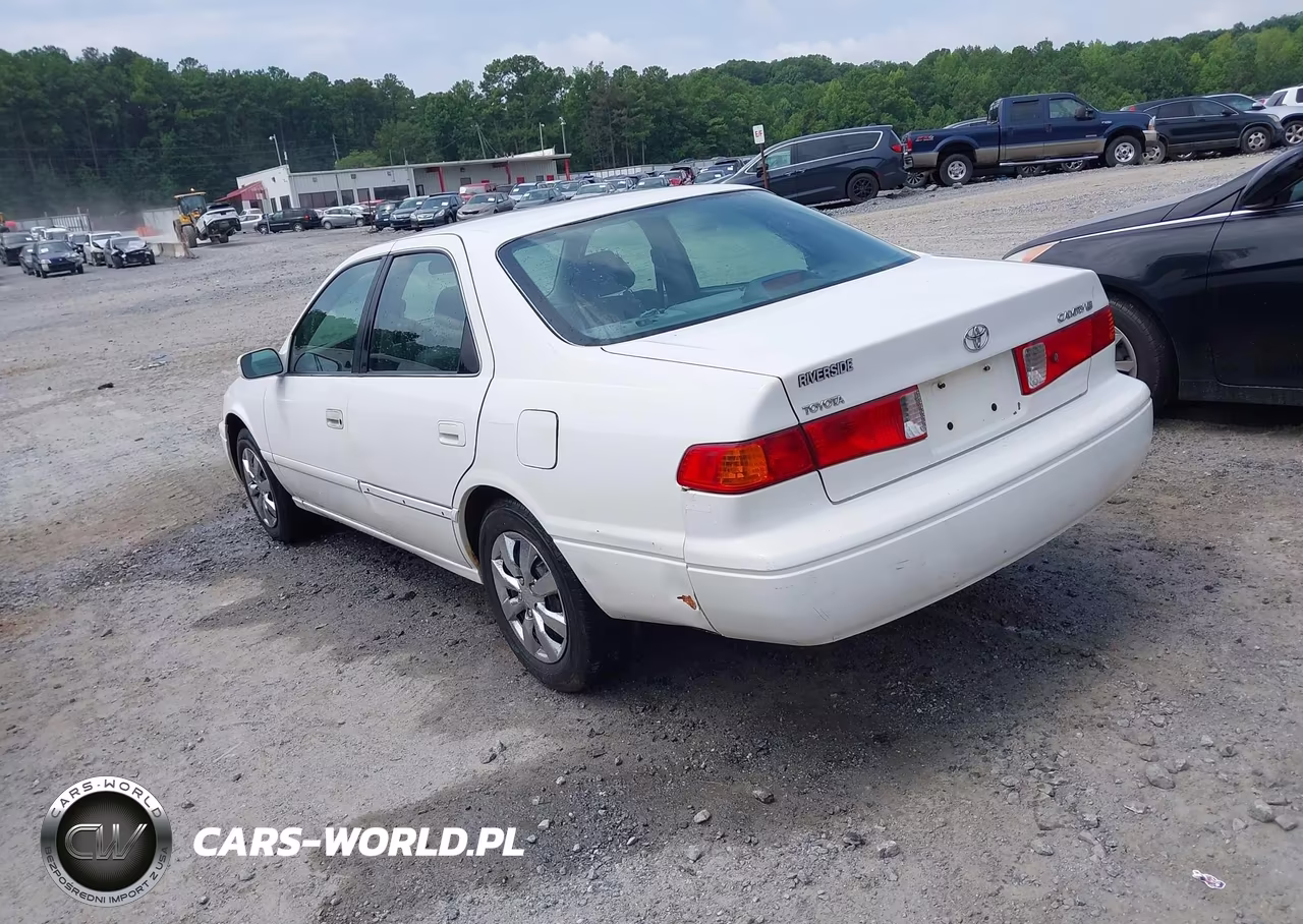 2000 Toyota Camry Le VIN:4T1BG22K9YU925567 - 3
