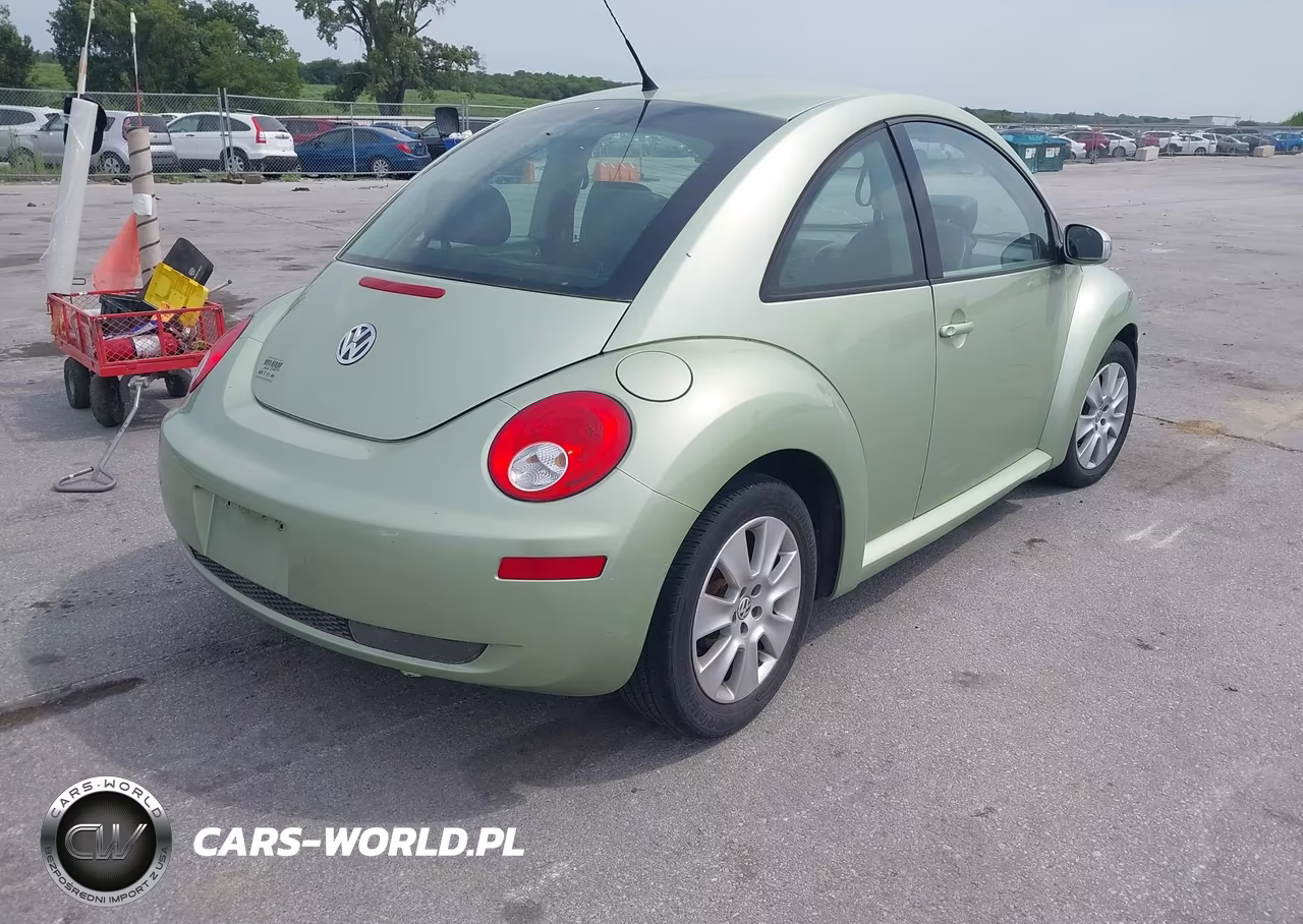2008 Volkswagen New Beetle S VIN:3VWPW31C08M514055 - 4