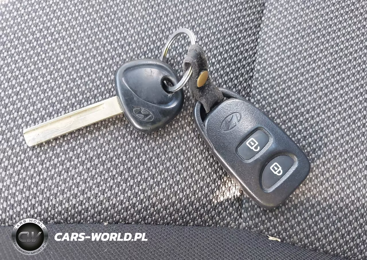 2013 Hyundai Accent Gs VIN:KMHCT5AE5DU083950 - 10