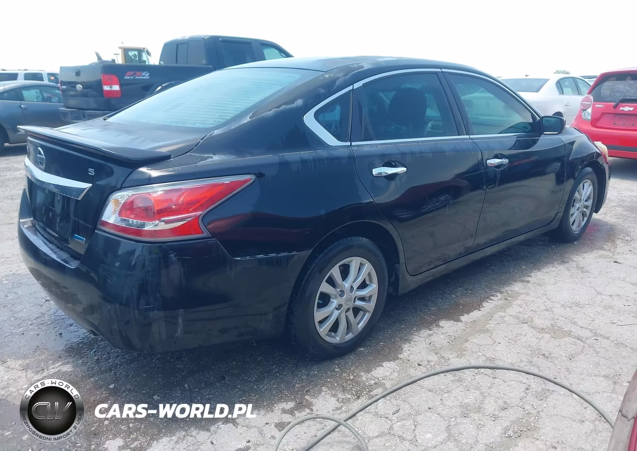 2014 Nissan Altima 2.5 S VIN:1N4AL3AP5EC299750 - 4