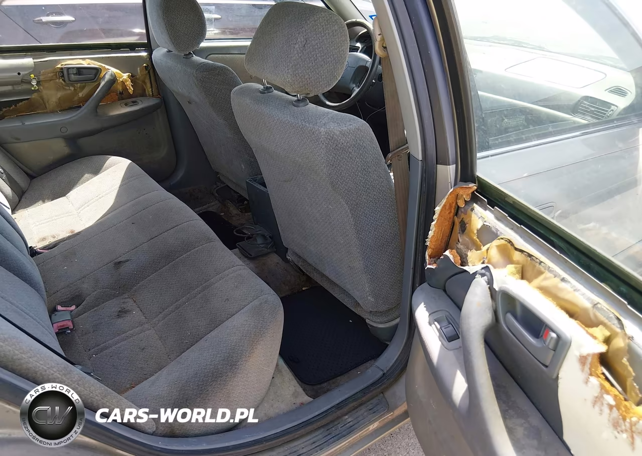 2000 Toyota Camry Le VIN:JT2BG22K7Y0524796 - 8