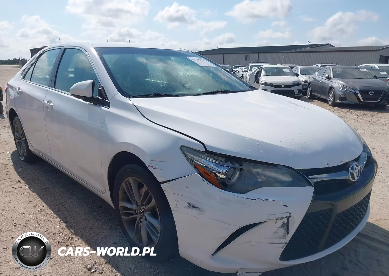 2015 Toyota Camry Se – zdjęcie 1 z 16