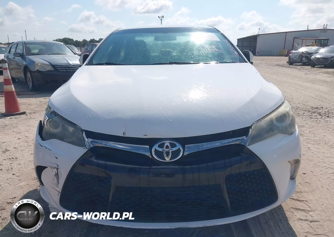 2015 Toyota Camry Se VIN:4T1BF1FK9FU475620 - 12