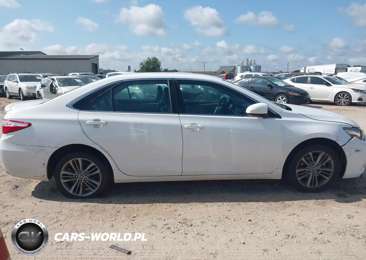 2015 Toyota Camry Se VIN:4T1BF1FK9FU475620 - 13