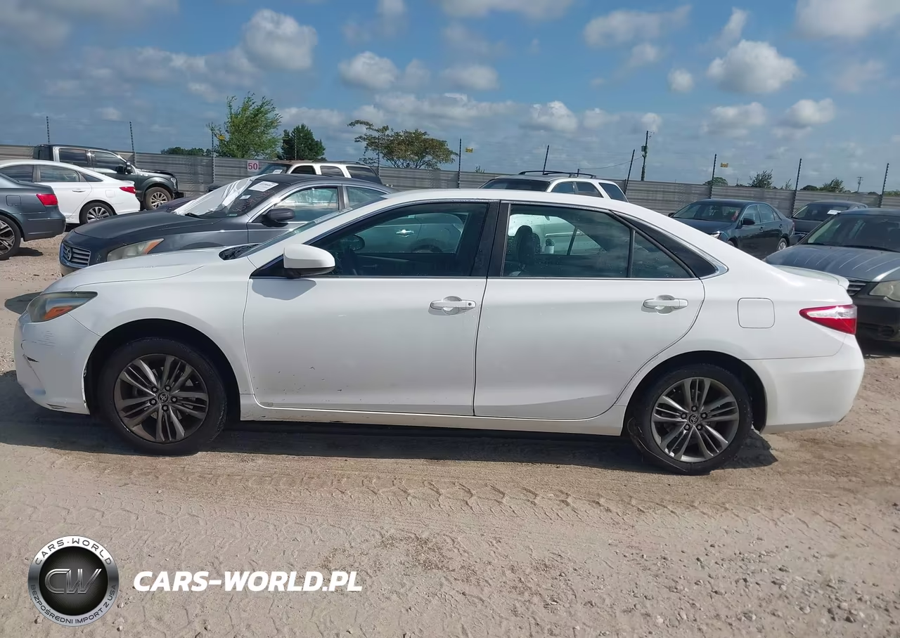2015 Toyota Camry Se VIN:4T1BF1FK9FU475620 - 14