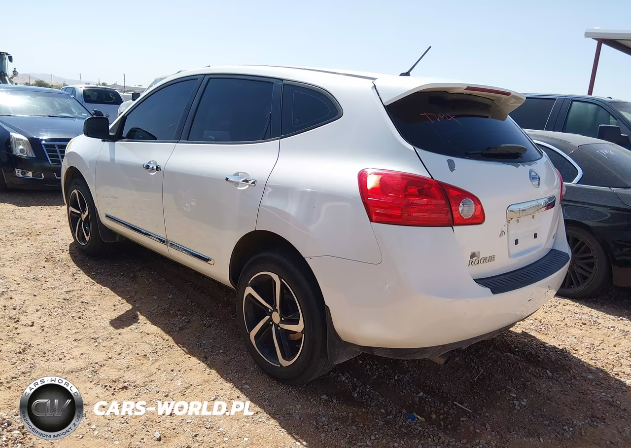 2012 Nissan Rogue S VIN:JN8AS5MV5CW379682 - 3