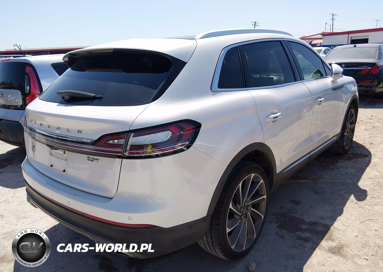 2019 Lincoln Nautilus Reserve VIN:2LMPJ6L95KBL31392 - 4