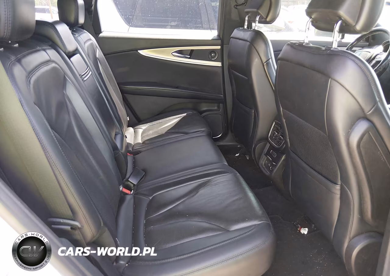 2019 Lincoln Nautilus Reserve VIN:2LMPJ6L95KBL31392 - 8