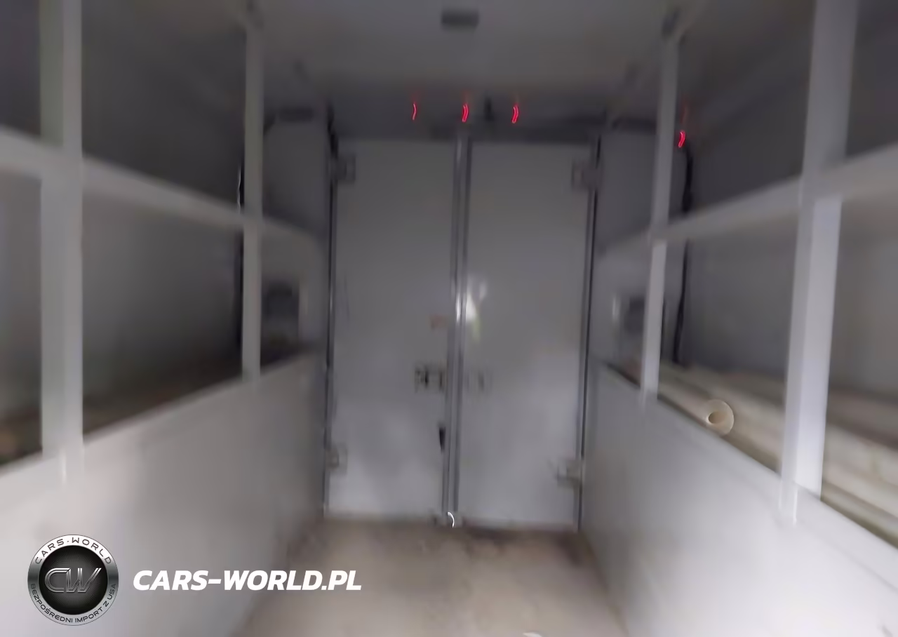 2019 Ford E-350 Cutaway VIN:1FDWE3F67KDC46320 - 7