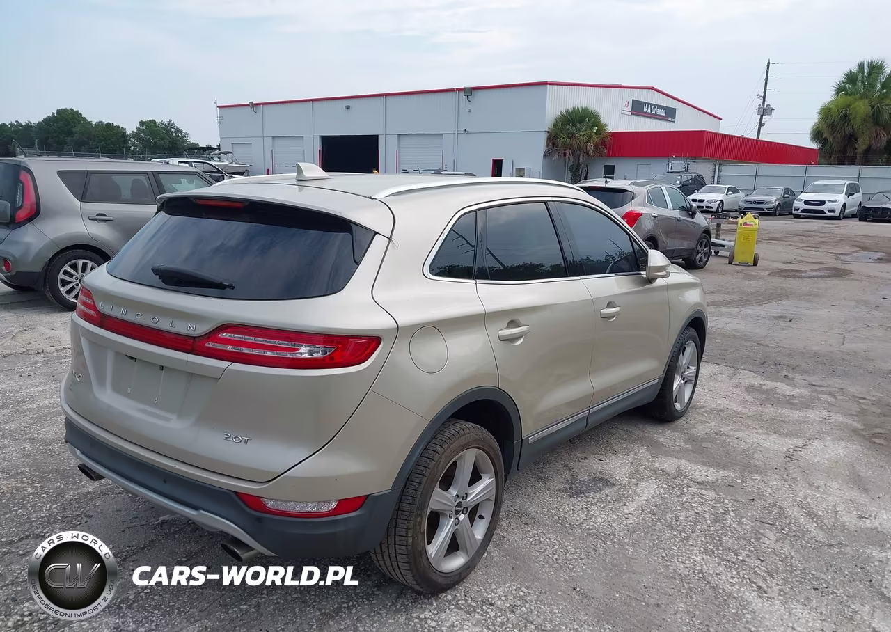 2017 Lincoln Mkc Premiere VIN:5LMCJ1C96HUL70358 - 4