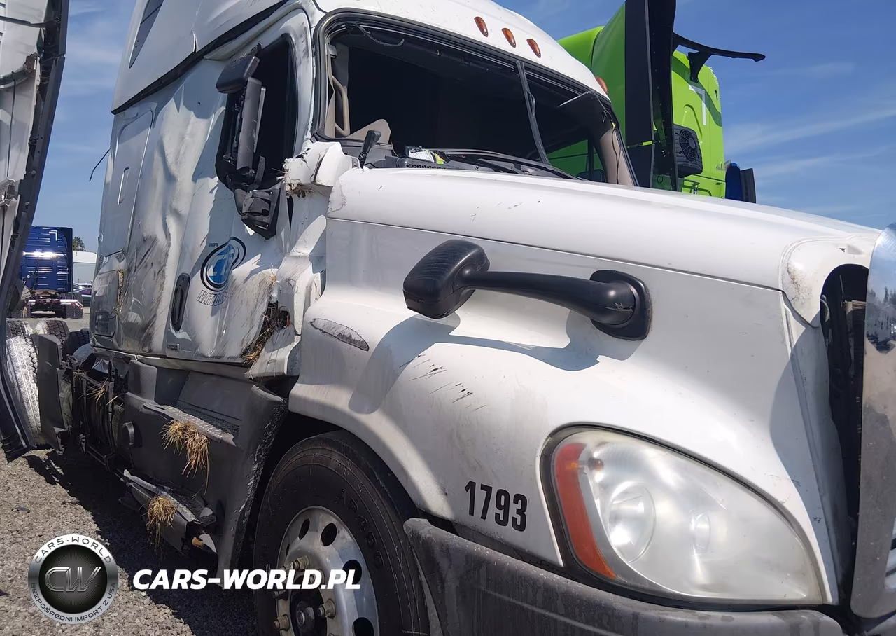 2018 Freightliner Cascadia 125 VIN:3AKJGLDR4JSJM2326 - 10