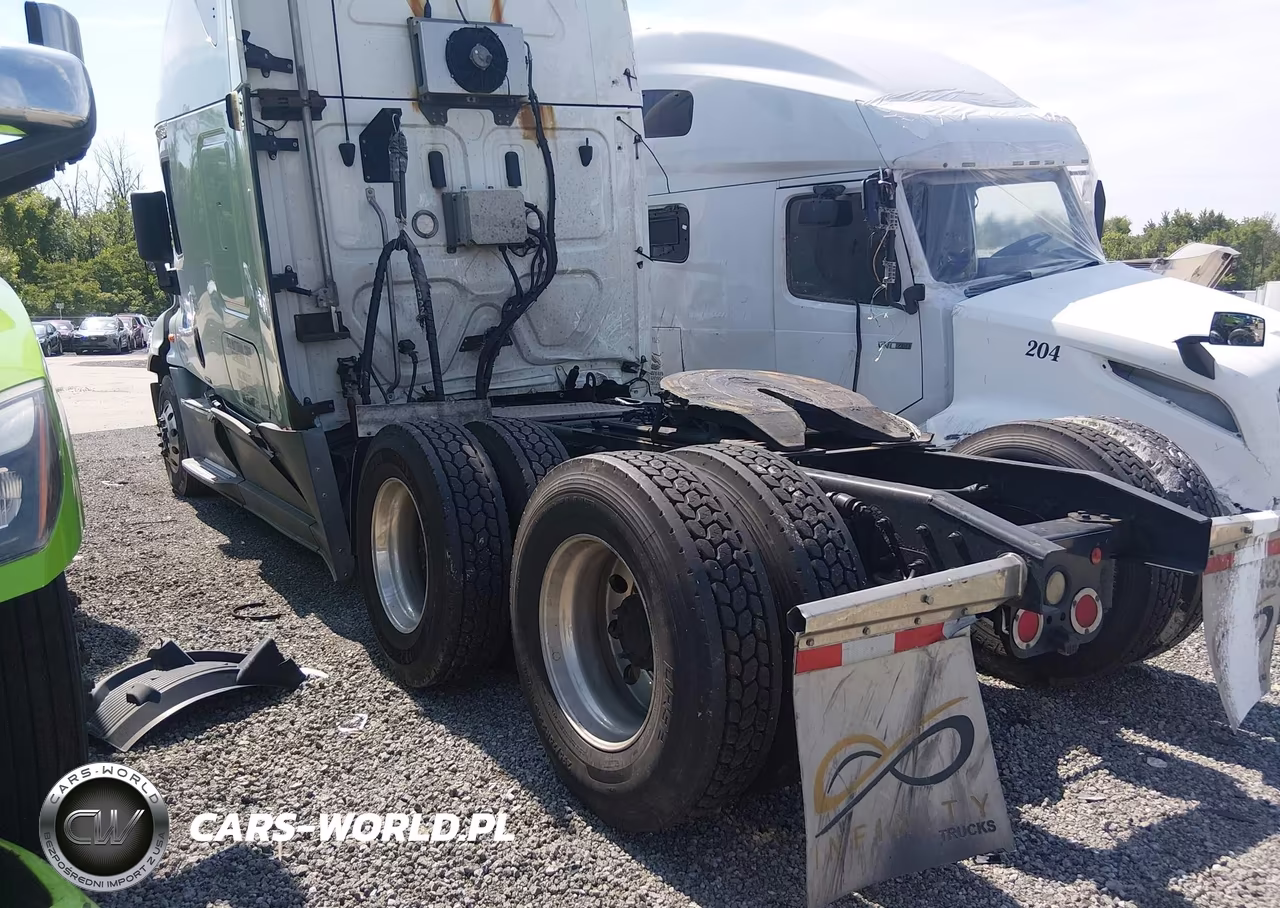 2018 Freightliner Cascadia 125 VIN:3AKJGLDR4JSJM2326 - 3