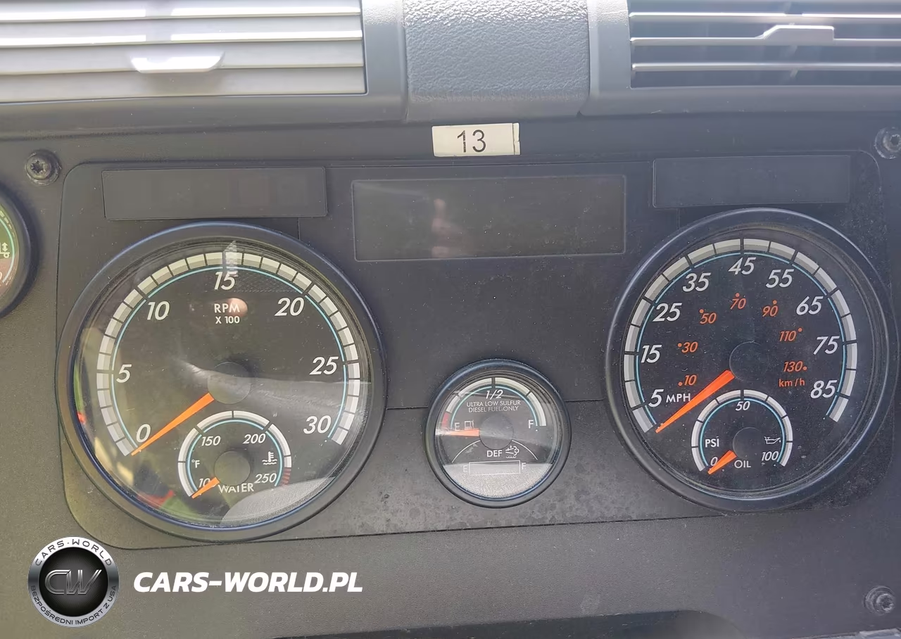 2018 Freightliner Cascadia 125 VIN:3AKJGLDR4JSJM2326 - 5