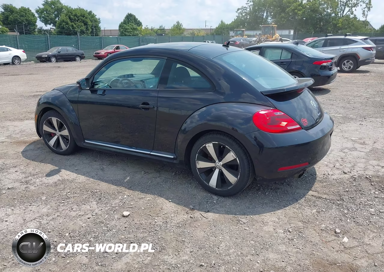 2013 Volkswagen Beetle 2.0T Turbo VIN:3VW4A7AT8DM621132 - 3