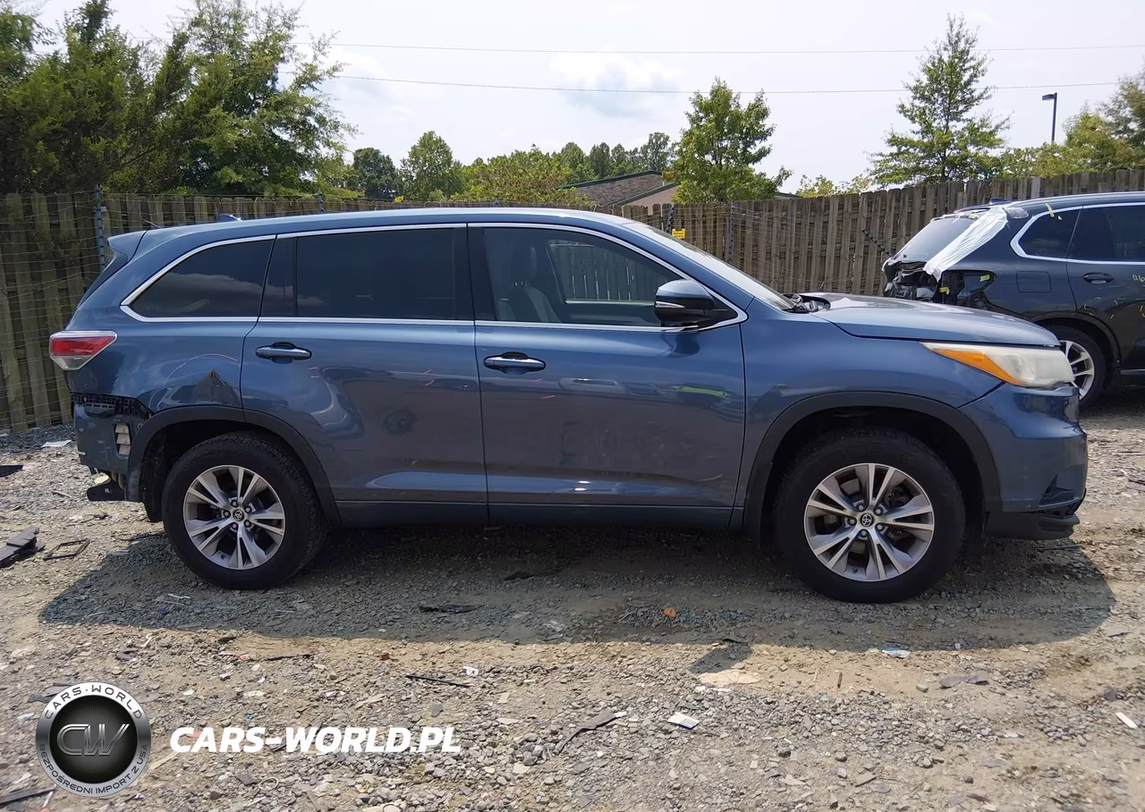 2016 Toyota Highlander Le Plus V6 VIN:5TDBKRFH3GS323812 - 13