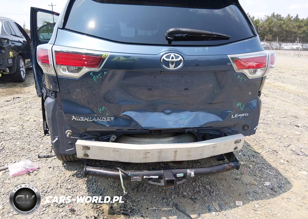 2016 Toyota Highlander Le Plus V6 VIN:5TDBKRFH3GS323812 - 6