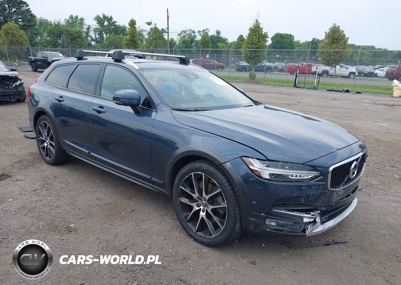 2018 Volvo V90 Cross Country T6