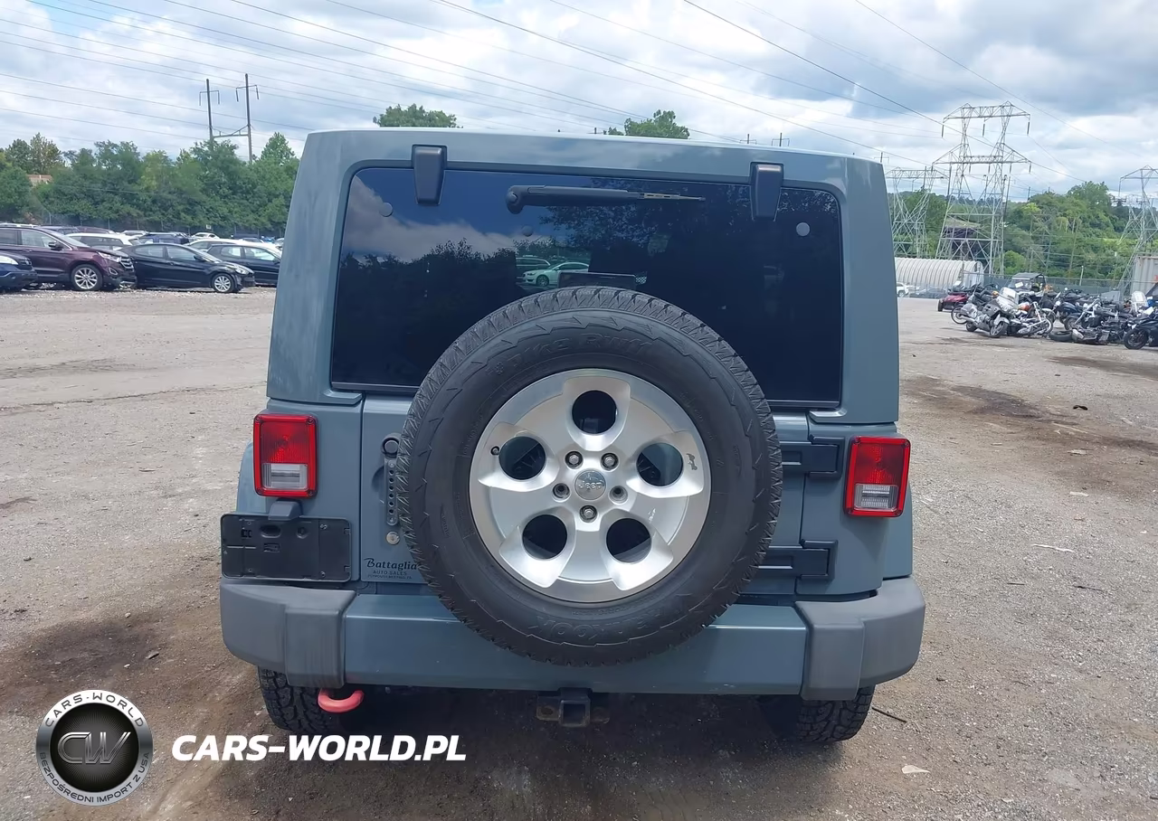 2014 Jeep Wrangler Unlimited Sahara VIN:1C4HJWEG7EL270468 - 15