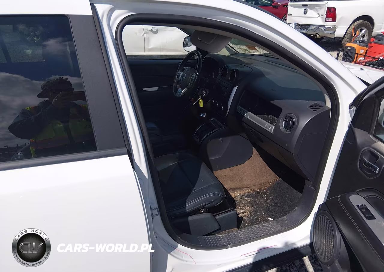 2015 Jeep Compass High Altitude Edition VIN:1C4NJDEB5FD168772 - 5
