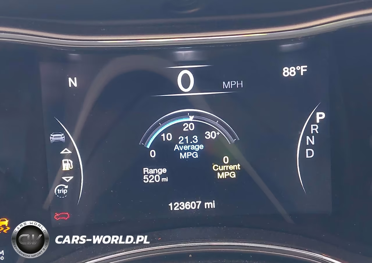 2018 Jeep Grand Cherokee Altitude 4X4 VIN:1C4RJFAG1JC189440 - 15