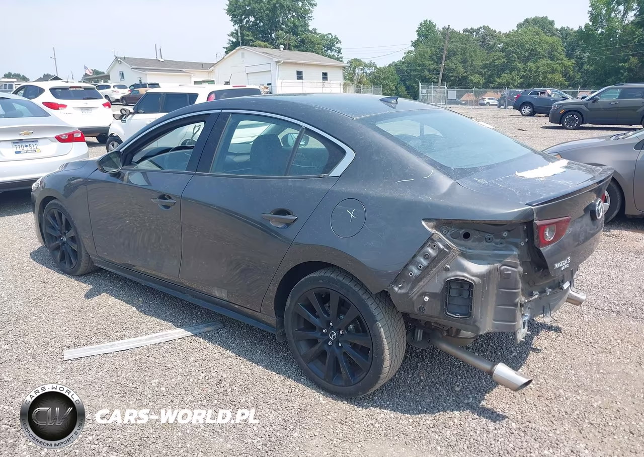 2022 Mazda Mazda3 Premium Plus VIN:3MZBPBEYXNM302458 - 3