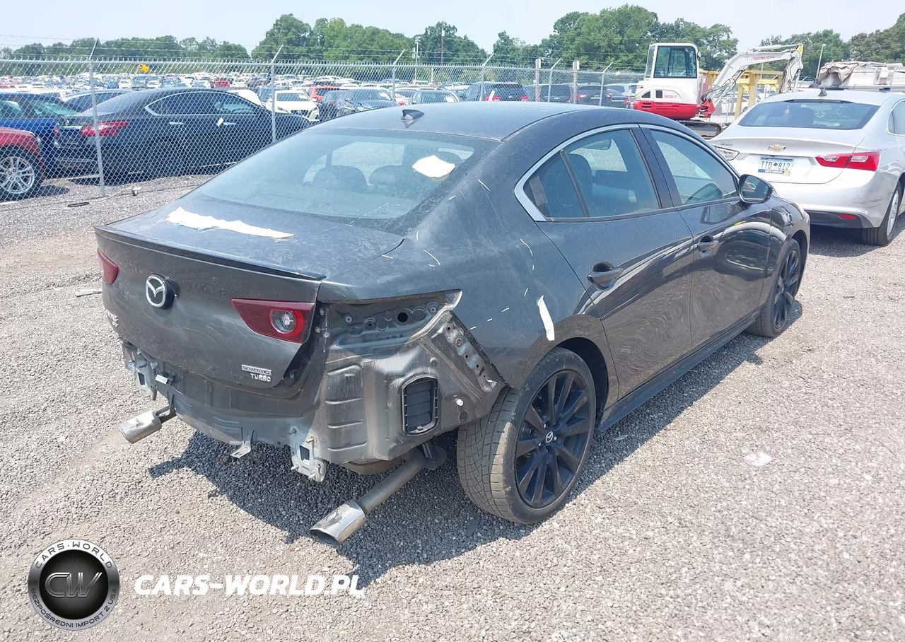 2022 Mazda Mazda3 Premium Plus VIN:3MZBPBEYXNM302458 - 4