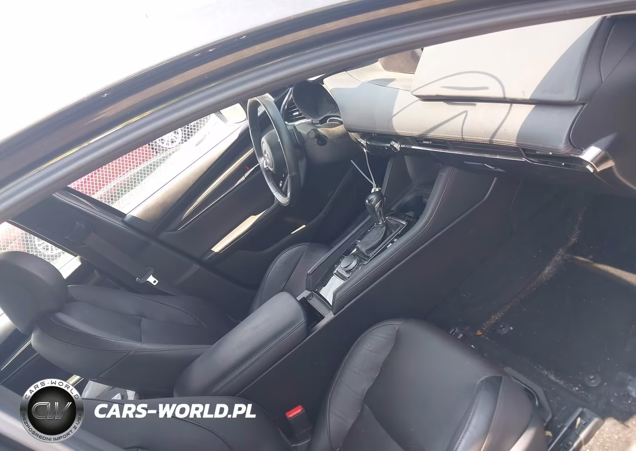 2022 Mazda Mazda3 Premium Plus VIN:3MZBPBEYXNM302458 - 5