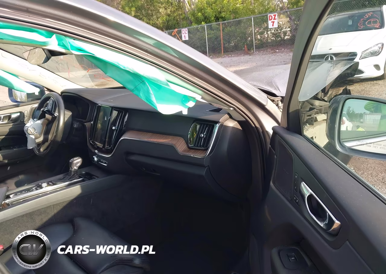 2019 Volvo Xc60 T5 Momentum VIN:LYV102RKXKB192022 - 5