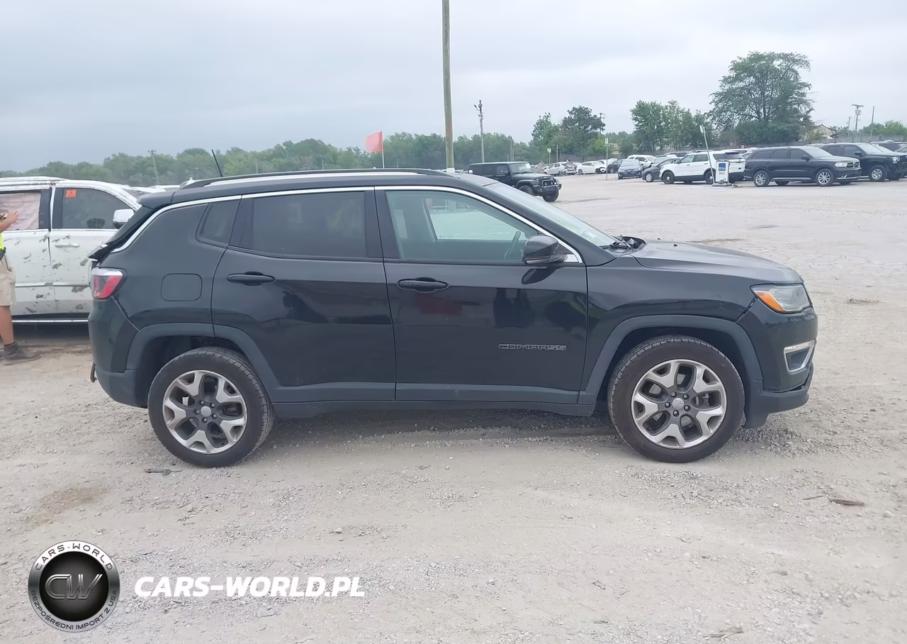 2019 Jeep Compass Limited 4X4 VIN:3C4NJDCB7KT599847 - 13