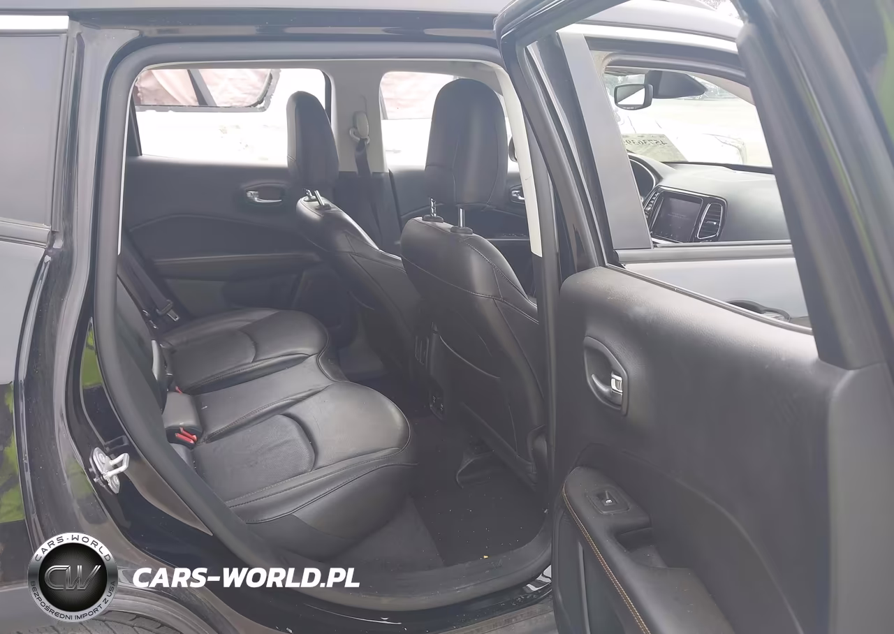 2019 Jeep Compass Limited 4X4 VIN:3C4NJDCB7KT599847 - 8
