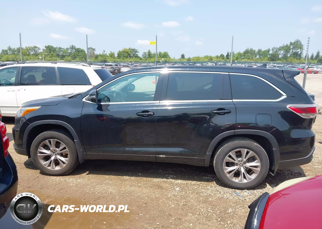 2016 Toyota Highlander Le Plus V6 VIN:5TDBKRFH0GS328840 - 14