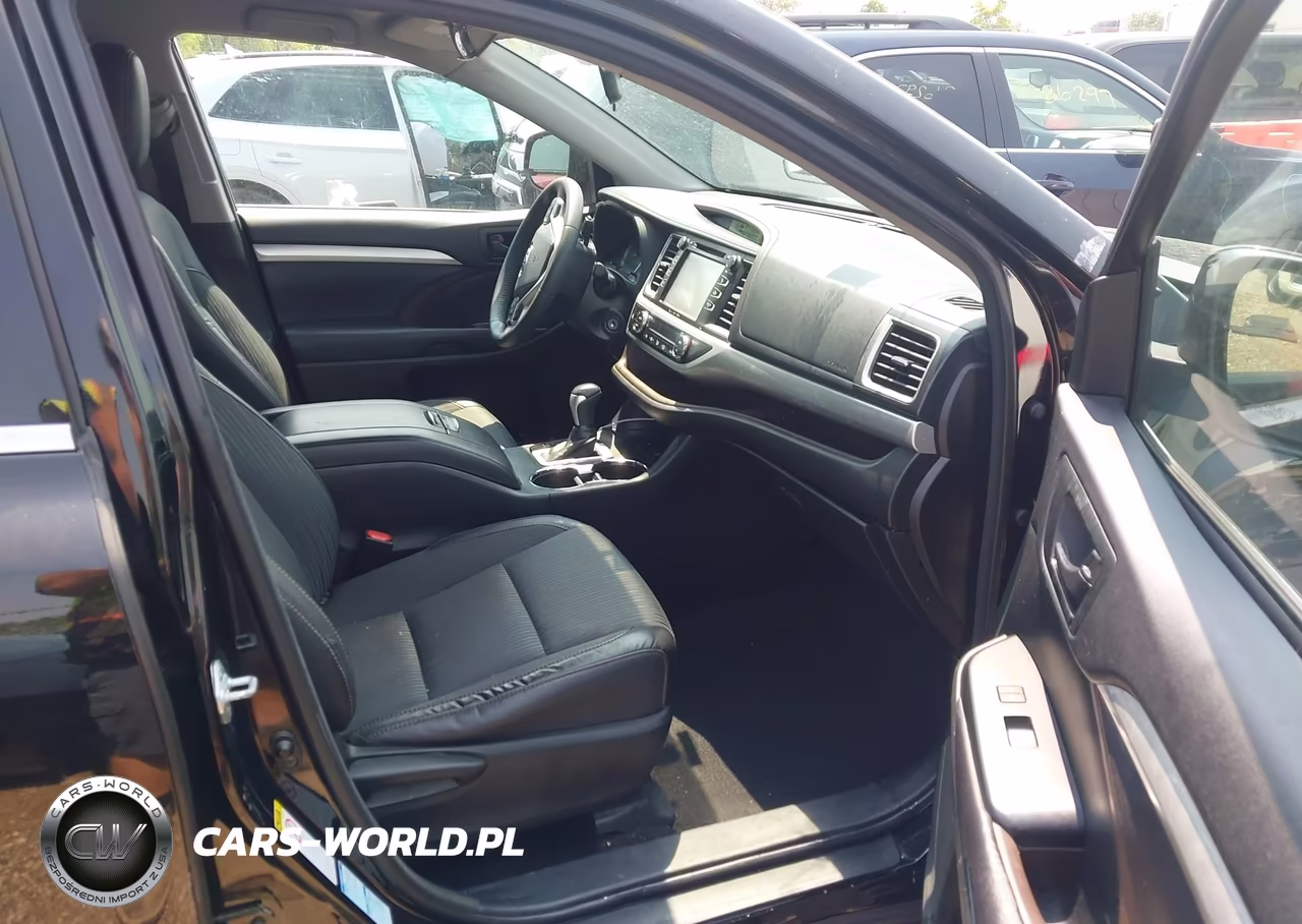 2016 Toyota Highlander Le Plus V6 VIN:5TDBKRFH0GS328840 - 5