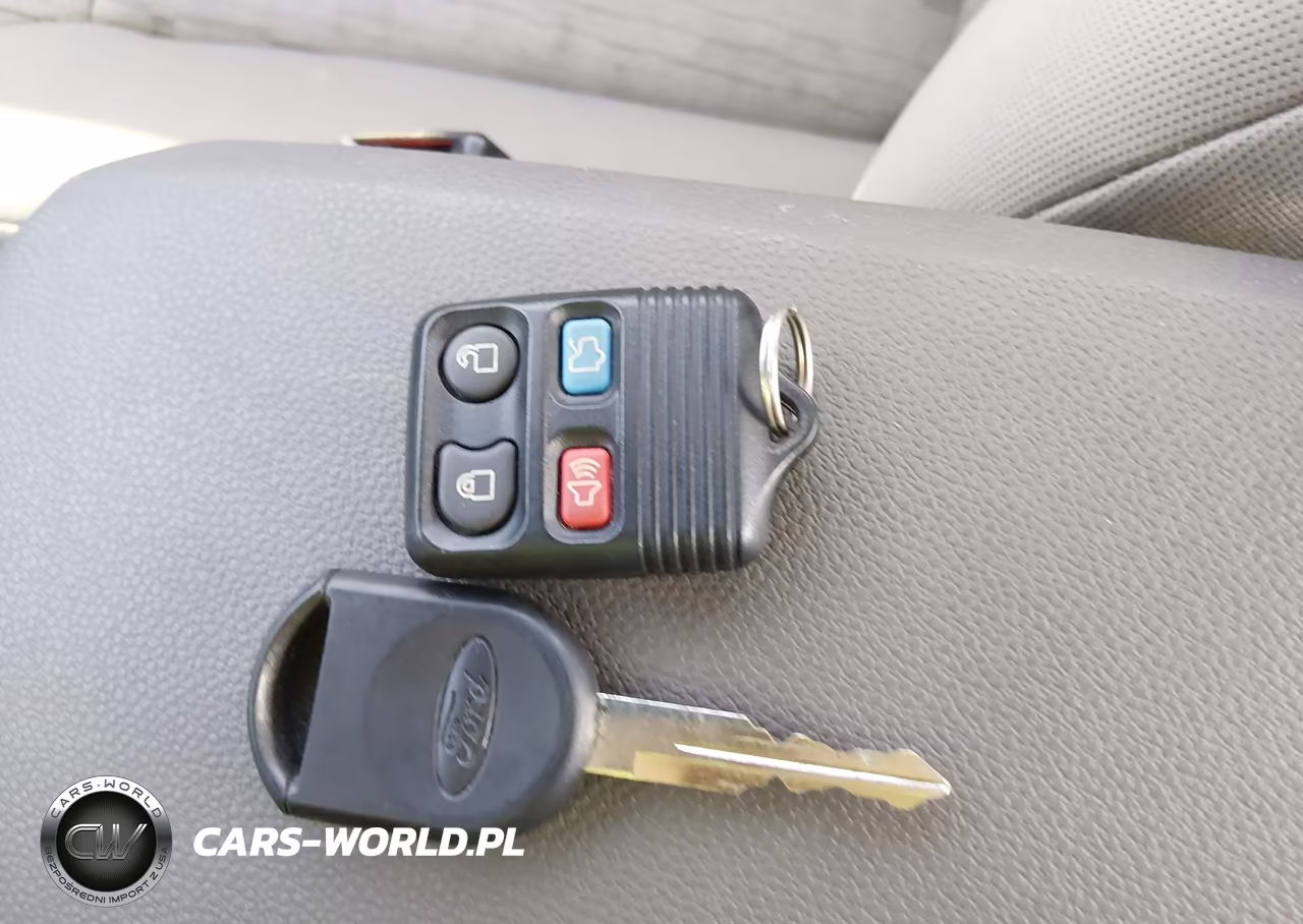 2009 Ford Focus Se VIN:1FAHP35N59W232095 - 11