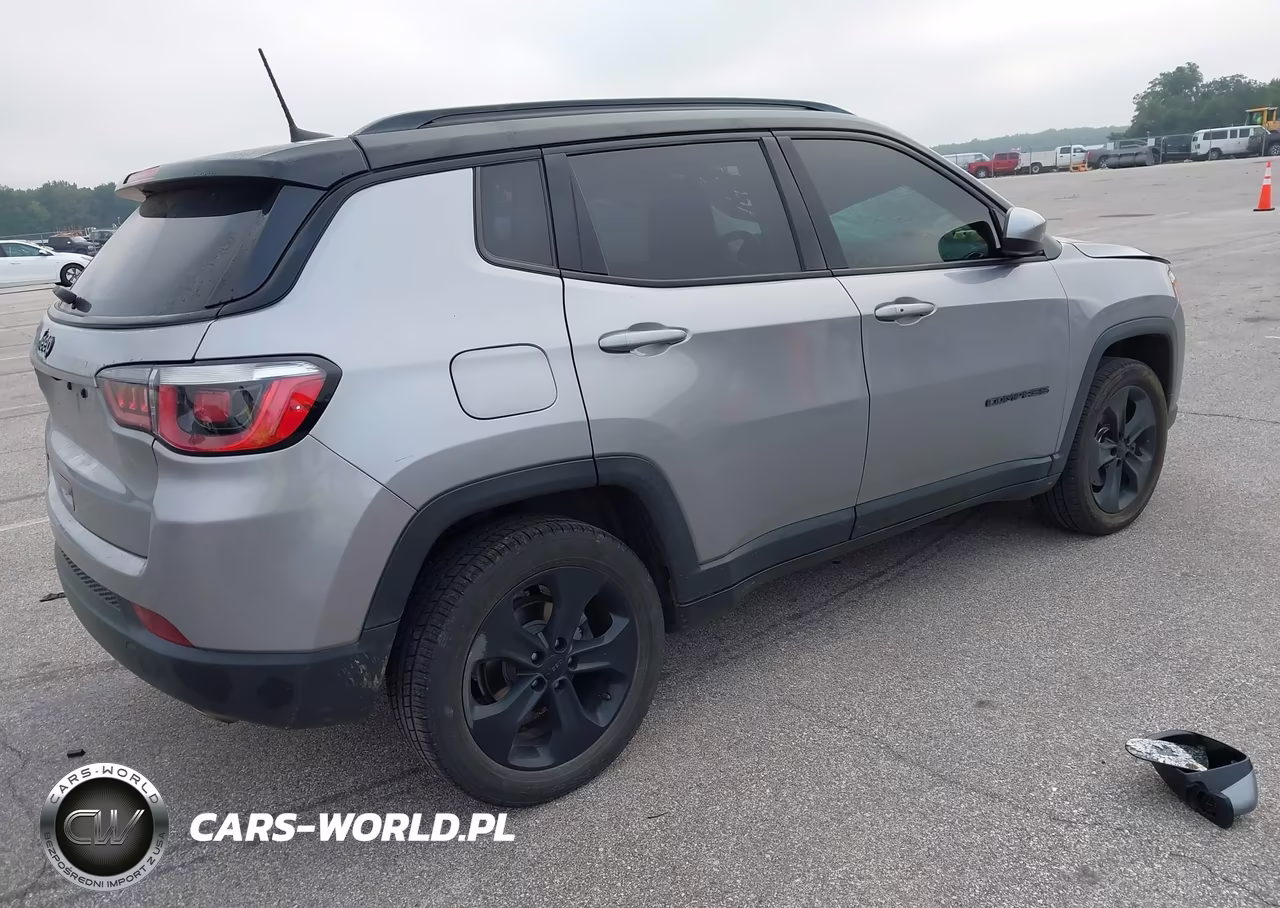 2018 Jeep Compass Altitude 4X4 VIN:3C4NJDBB7JT433098 - 4