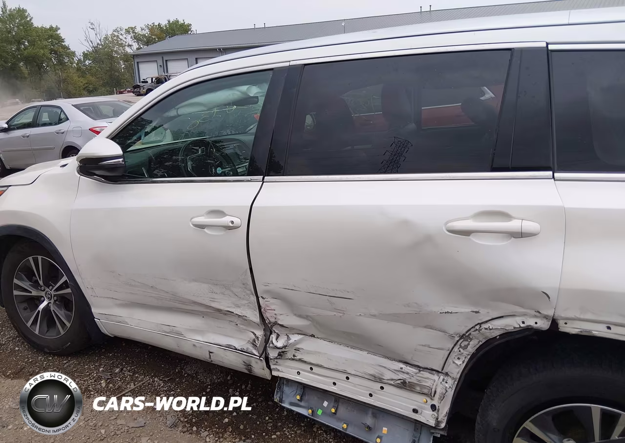 2016 Toyota Highlander Xle V6 VIN:5TDJKRFH9GS261506 - 14