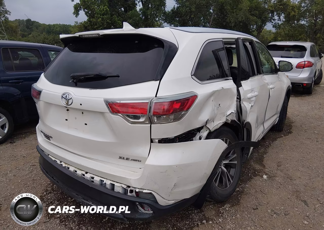2016 Toyota Highlander Xle V6 VIN:5TDJKRFH9GS261506 - 4