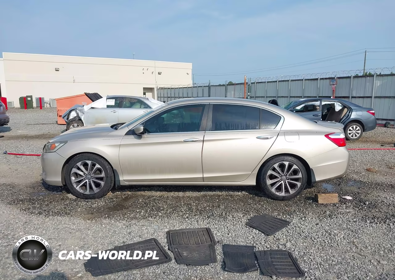 2015 Honda Accord Sport VIN:1HGCR2F57FA034233 - 14