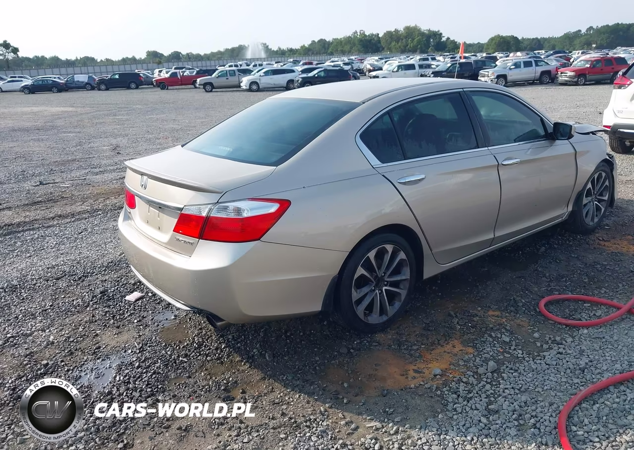 2015 Honda Accord Sport VIN:1HGCR2F57FA034233 - 4